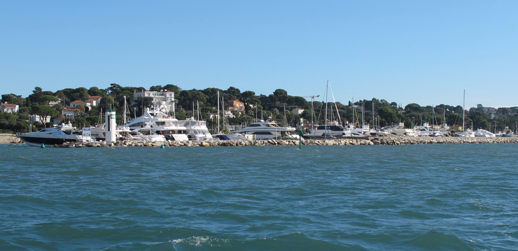 Rare Opportunity to buy a 33,99m x 8m Berth in Port Gallice with a 3 year lease.